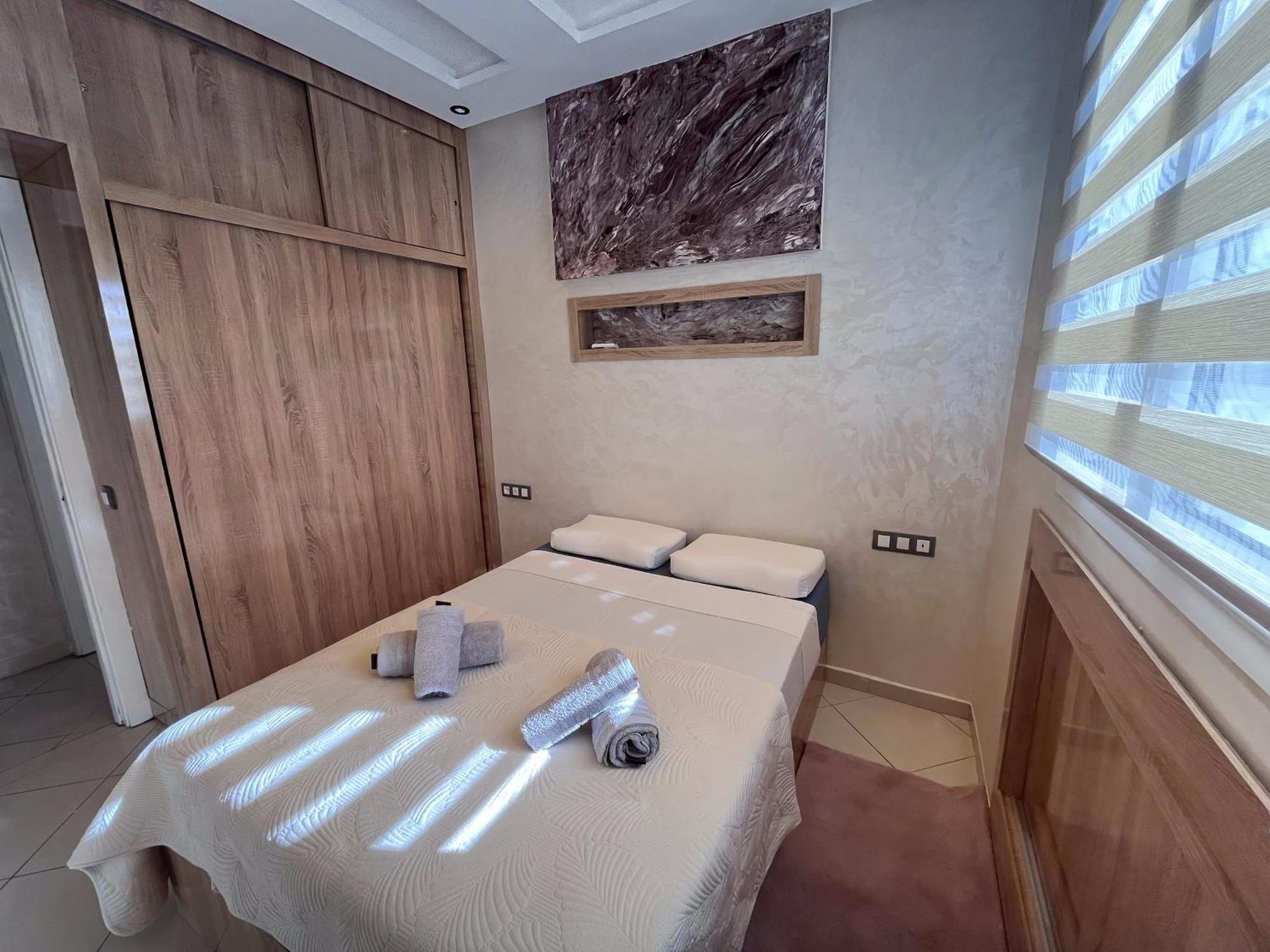 Apartment Renove Avec Style Et Parking Surveille *